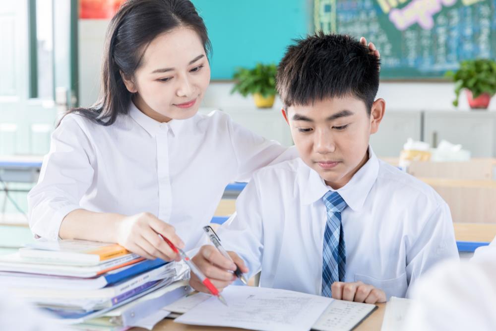 金芒果教育|一篇文章告訴你：關(guān)注青少年心理健康有多重要！